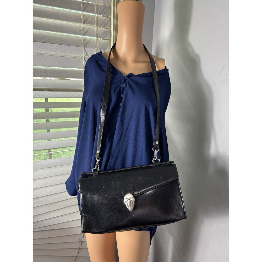Tusk Vintage black leather purse